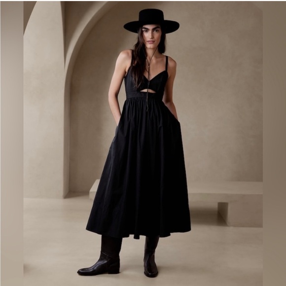 Banana Republic Dresses & Skirts - Banana Republic Black Maxi Dress with Cutout